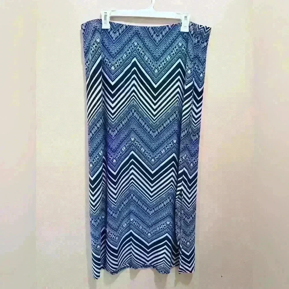 Susan Graver Printed Liquid Knit Maxi Skirt w/ Slit  Size LP​